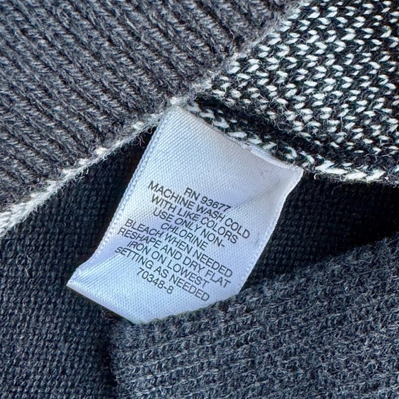 Liz Claiborne Chevron Stripe Sweater Black White Long Sleeve Size S - Picture 7 of 12